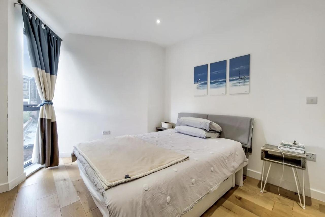 Luxury 2 Bed 2 Bath With Balcony New Build Apartment *South Central London* Dış mekan fotoğraf